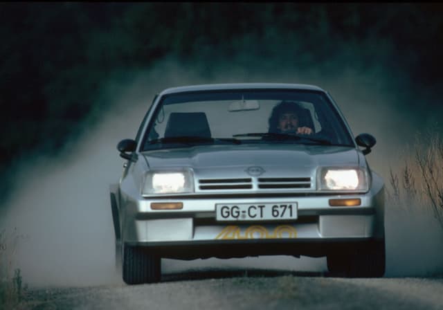 1983 Opel Manta B (facelift 1982) 2.0 200 Rallye Gruppe (186 Hp)